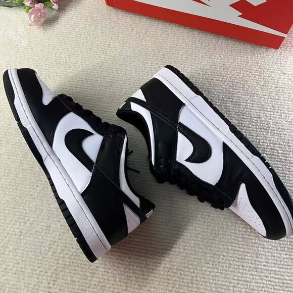 New Nike Dunk Panda Women's Sports Shoes - Picture 4 of 4